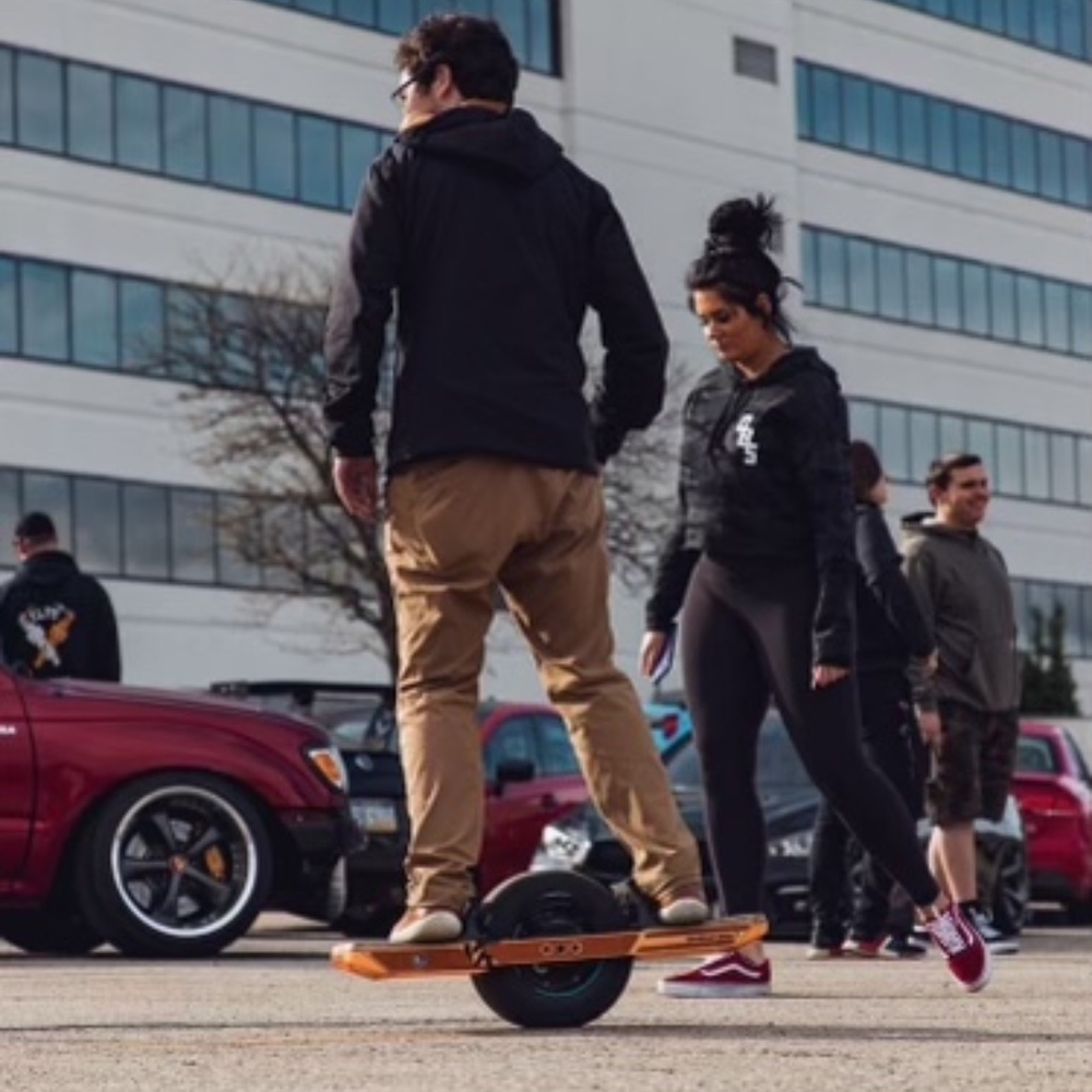 Meet your Posher, Posh